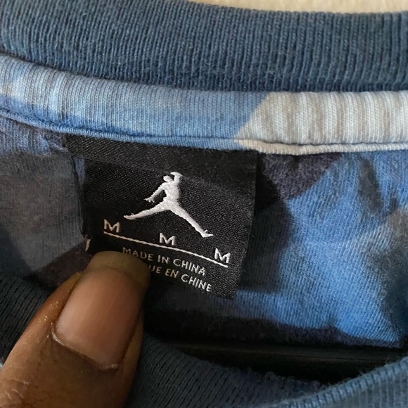 A Tee Shirt - Picture 2 of 5
